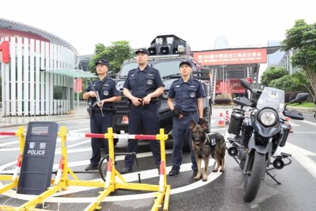 태풍 '화지샤'로 인해 광저우 여행이 중단되고 캔톤페어 참석자들에게 주의가 촉구되었습니다.